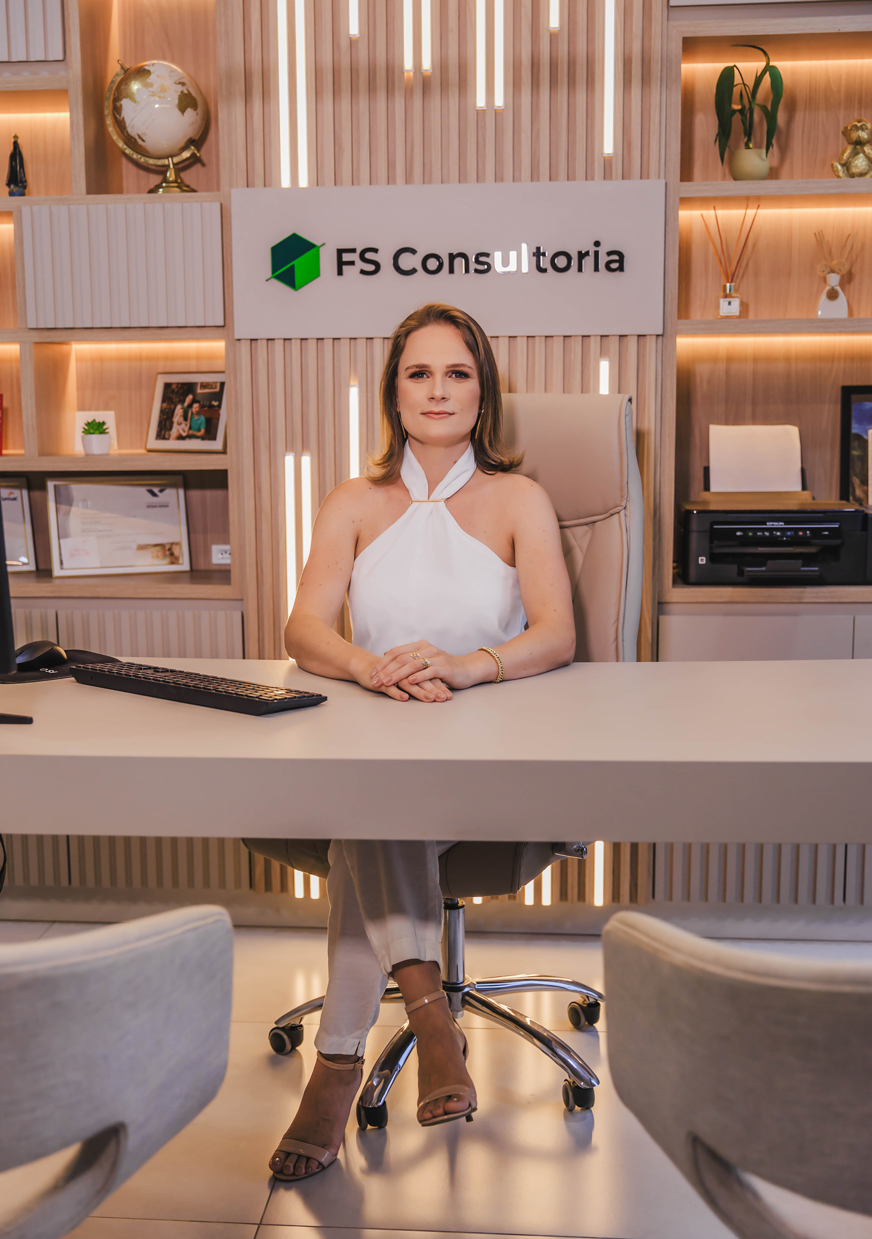 Profissional da FS Consultoria em atendimento
